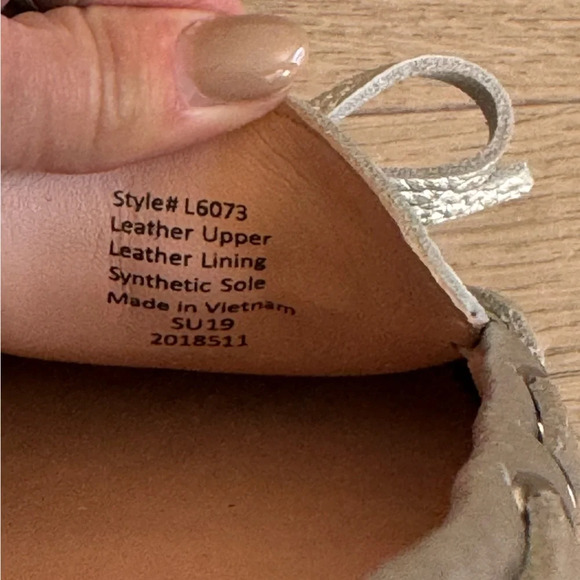 J Crew driving moccasins brand new, silver, size 7 - Picture 7 of 7